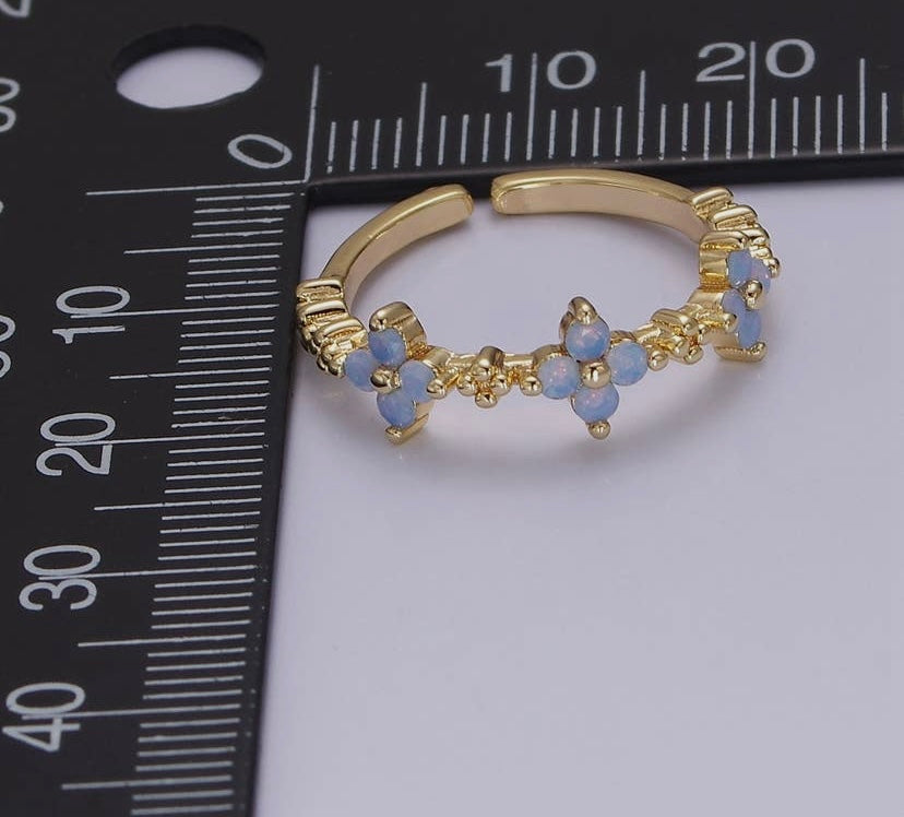 Blue Opal Flower Ornament
Gold Ring